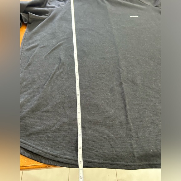 Patagônia Men’s long sleeve Tees Size XL / black - Picture 5 of 7